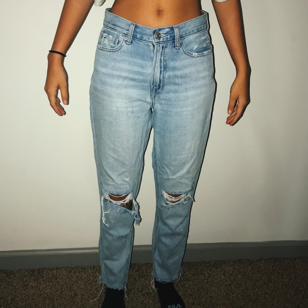 American Eagle Mom Jeans